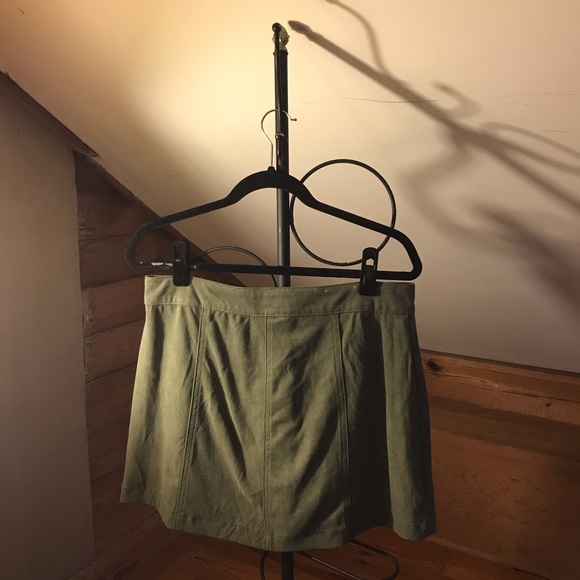 Altar’d State Army Green Suede Mini Skirt, EUC, L - Picture 2 of 9
